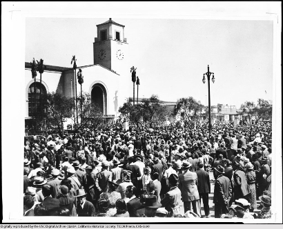 20110502_opening_day_crowds2_cropped