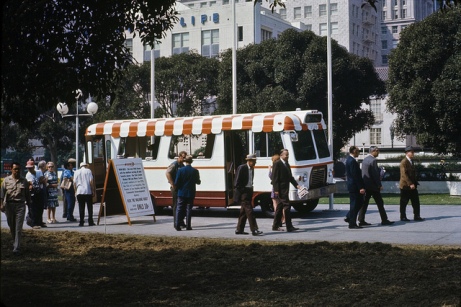 Mini-Bus, downtown L.A.
